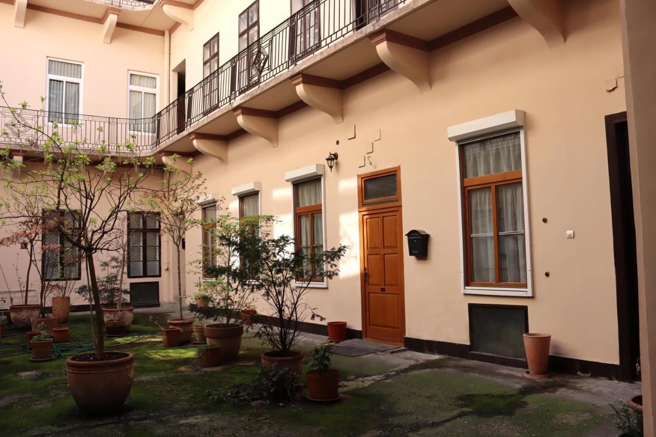 Basilica Two Bedroom Apartment Budapest Esterno foto