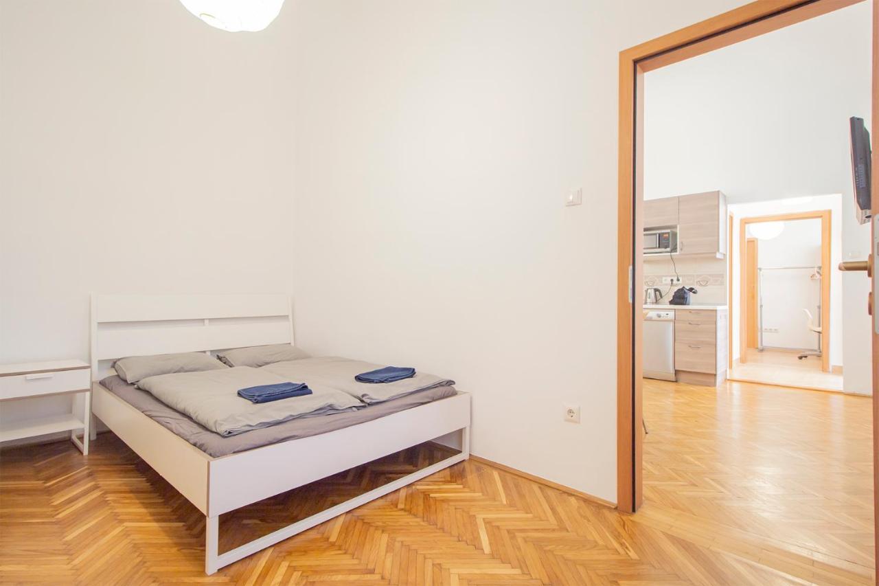 Basilica Two Bedroom Apartment Budapest Esterno foto